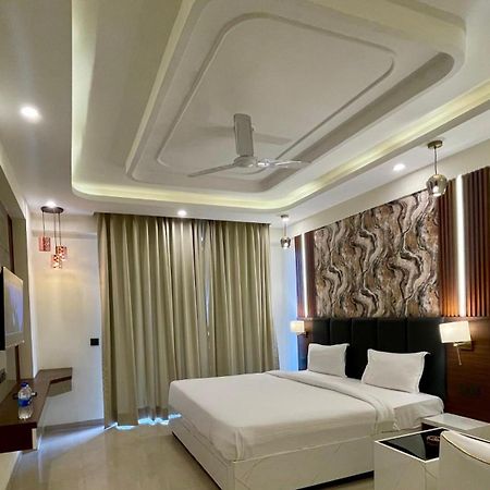 Hotel Maple Tree - Near Ekana Cricket Stadium - Λάκναου Εξωτερικό φωτογραφία