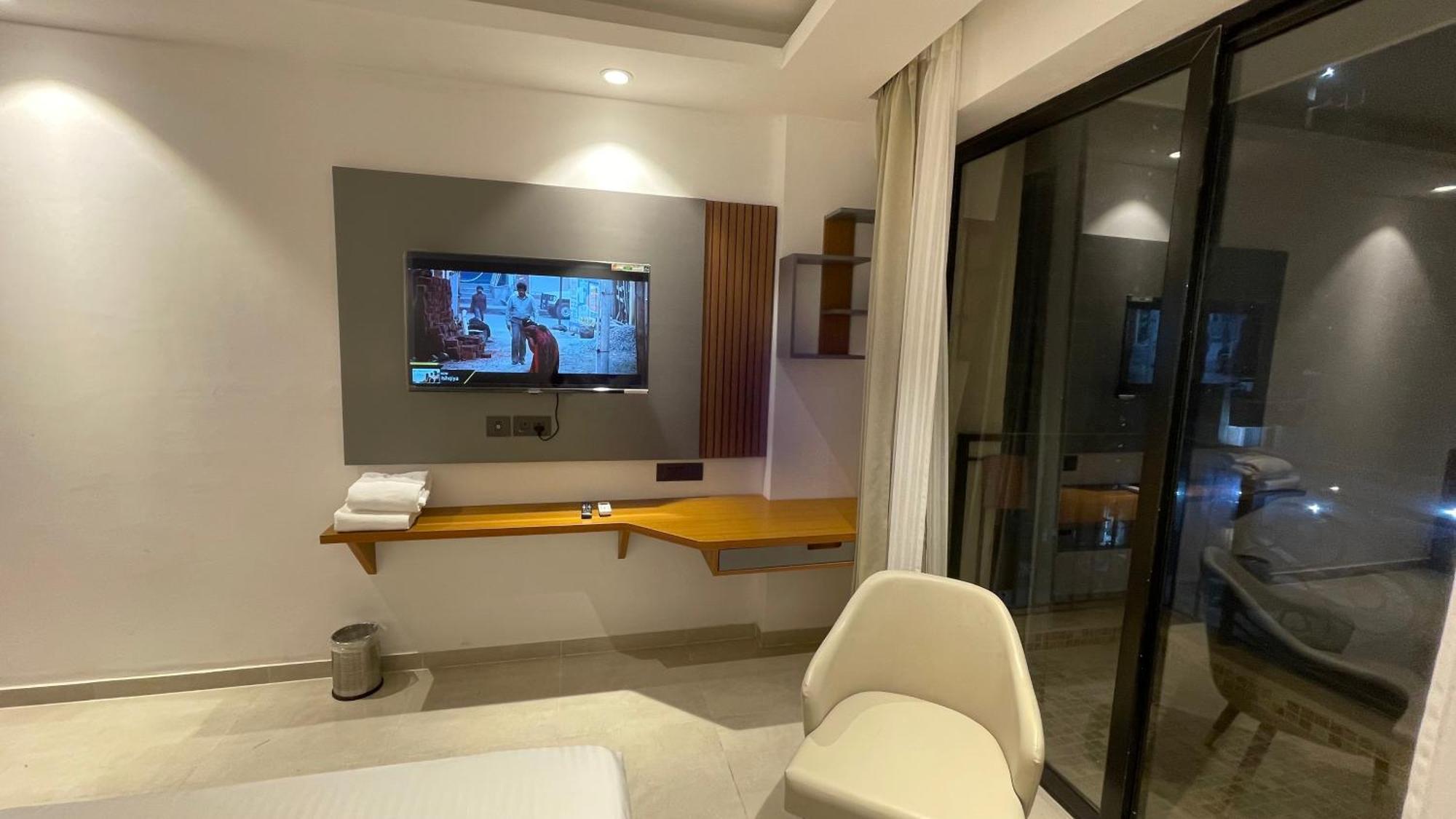 Hotel Maple Tree - Near Ekana Cricket Stadium - Λάκναου Εξωτερικό φωτογραφία