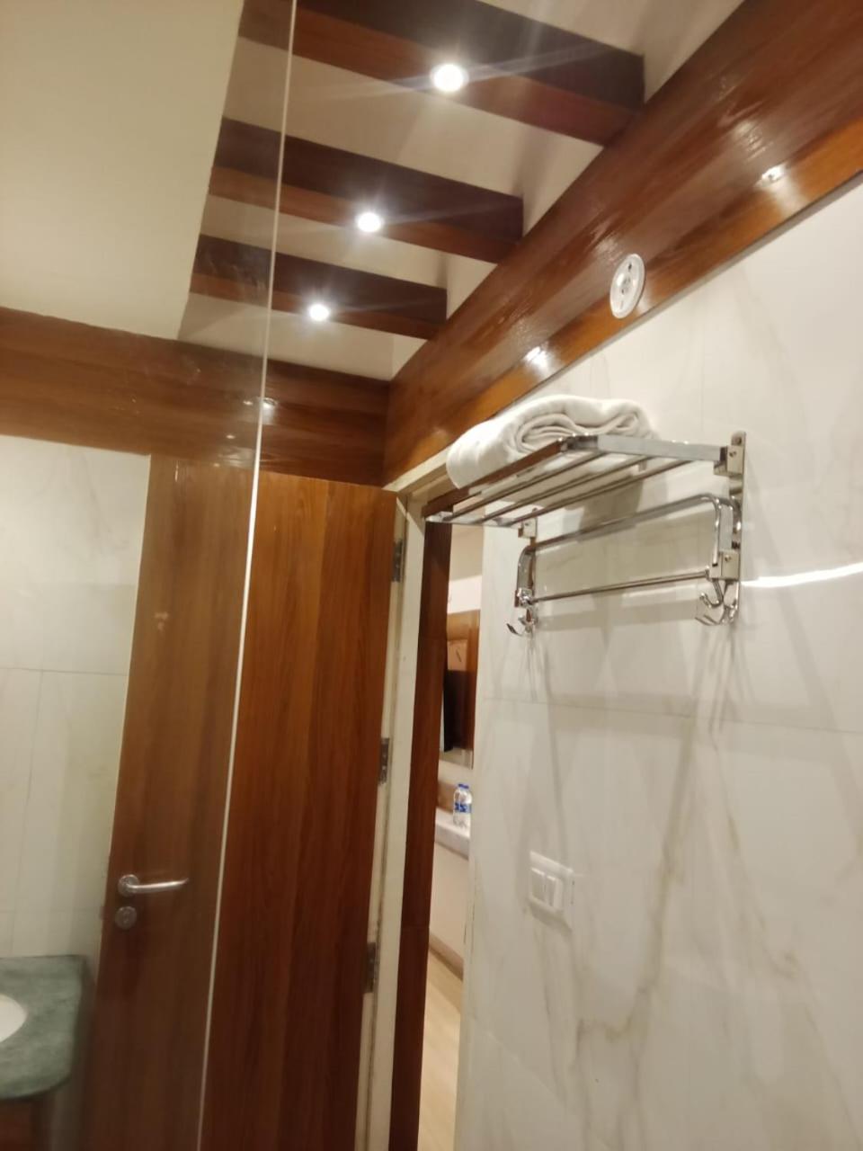 Hotel Maple Tree - Near Ekana Cricket Stadium - Λάκναου Εξωτερικό φωτογραφία