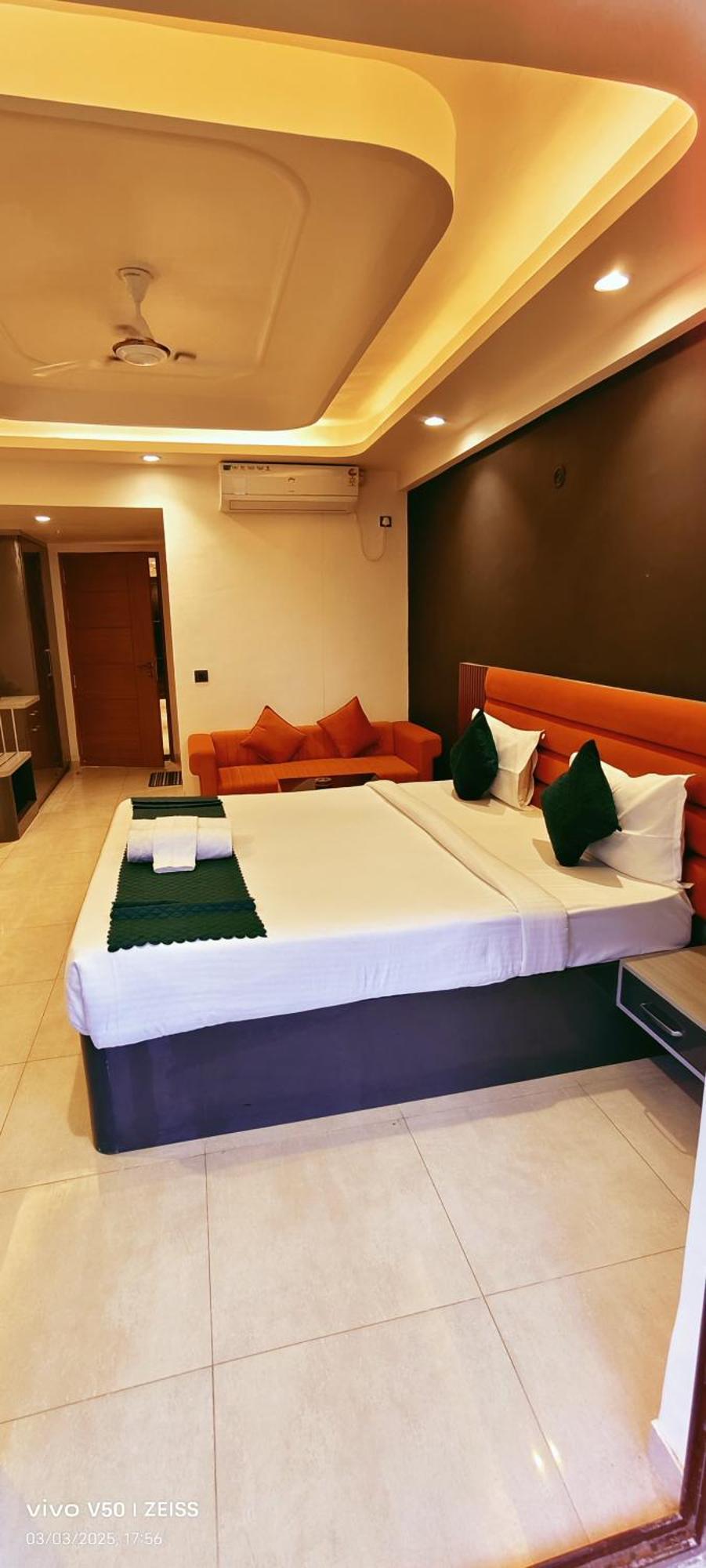 Hotel Maple Tree - Near Ekana Cricket Stadium - Λάκναου Εξωτερικό φωτογραφία