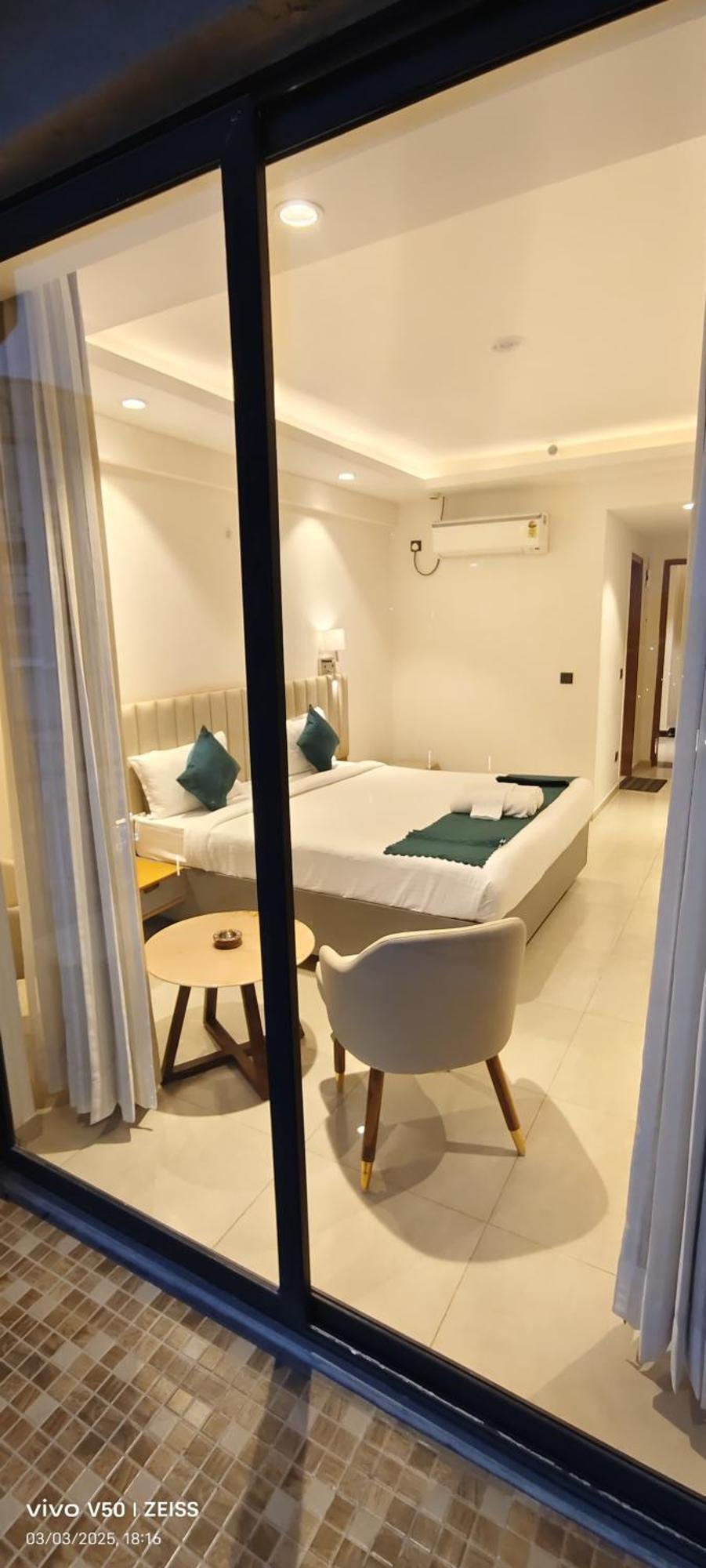 Hotel Maple Tree - Near Ekana Cricket Stadium - Λάκναου Εξωτερικό φωτογραφία