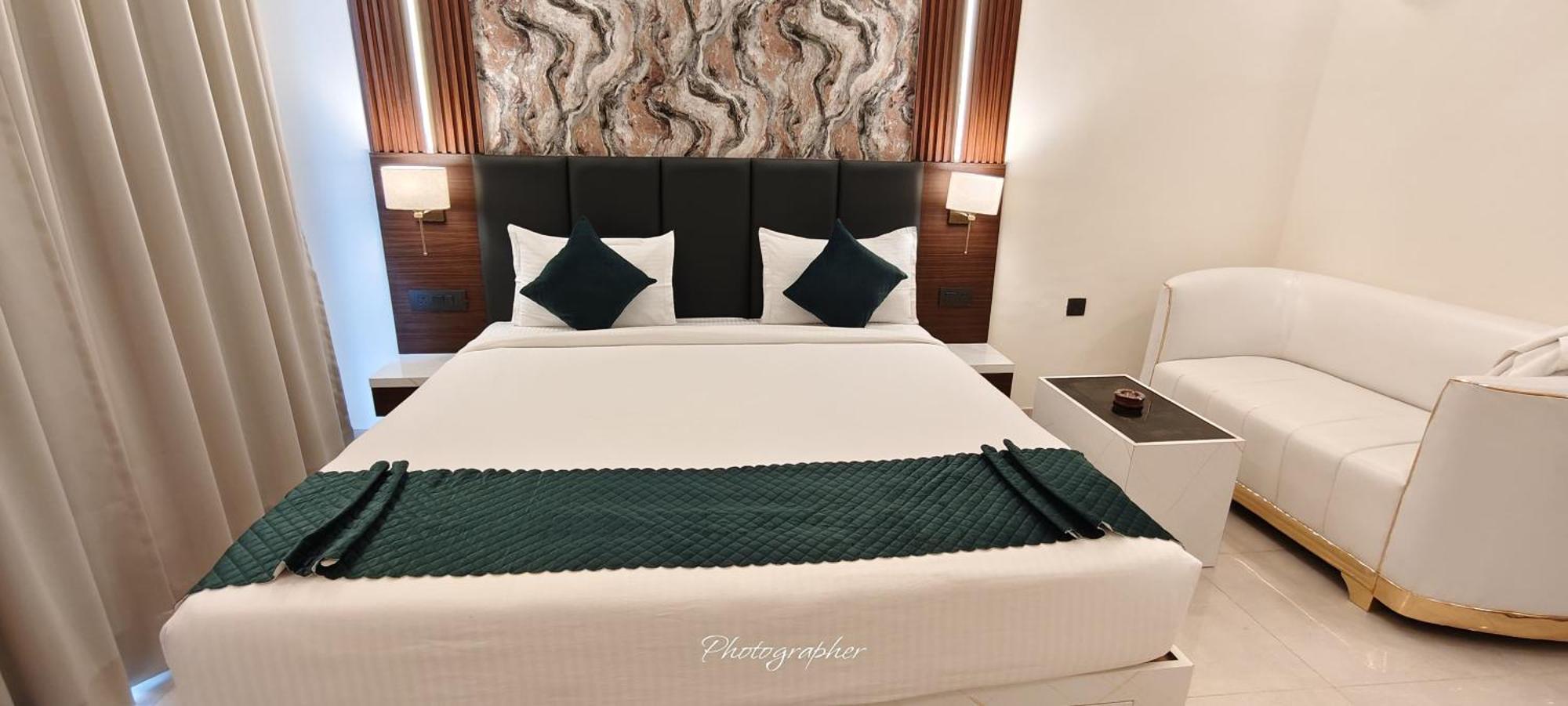 Hotel Maple Tree - Near Ekana Cricket Stadium - Λάκναου Εξωτερικό φωτογραφία