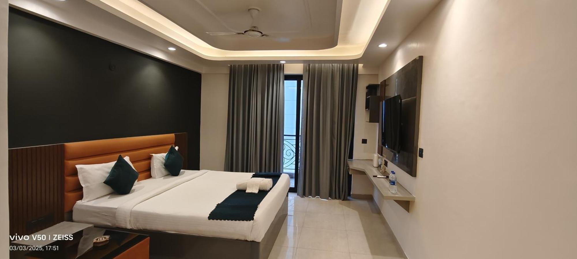 Hotel Maple Tree - Near Ekana Cricket Stadium - Λάκναου Εξωτερικό φωτογραφία